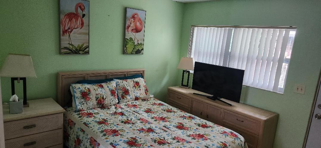 Marion Lane Suites Cocoa Beach Exterior photo
